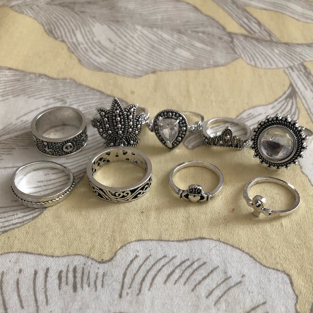 Diamond Lotus Midi Rings - Picture 5 of 6